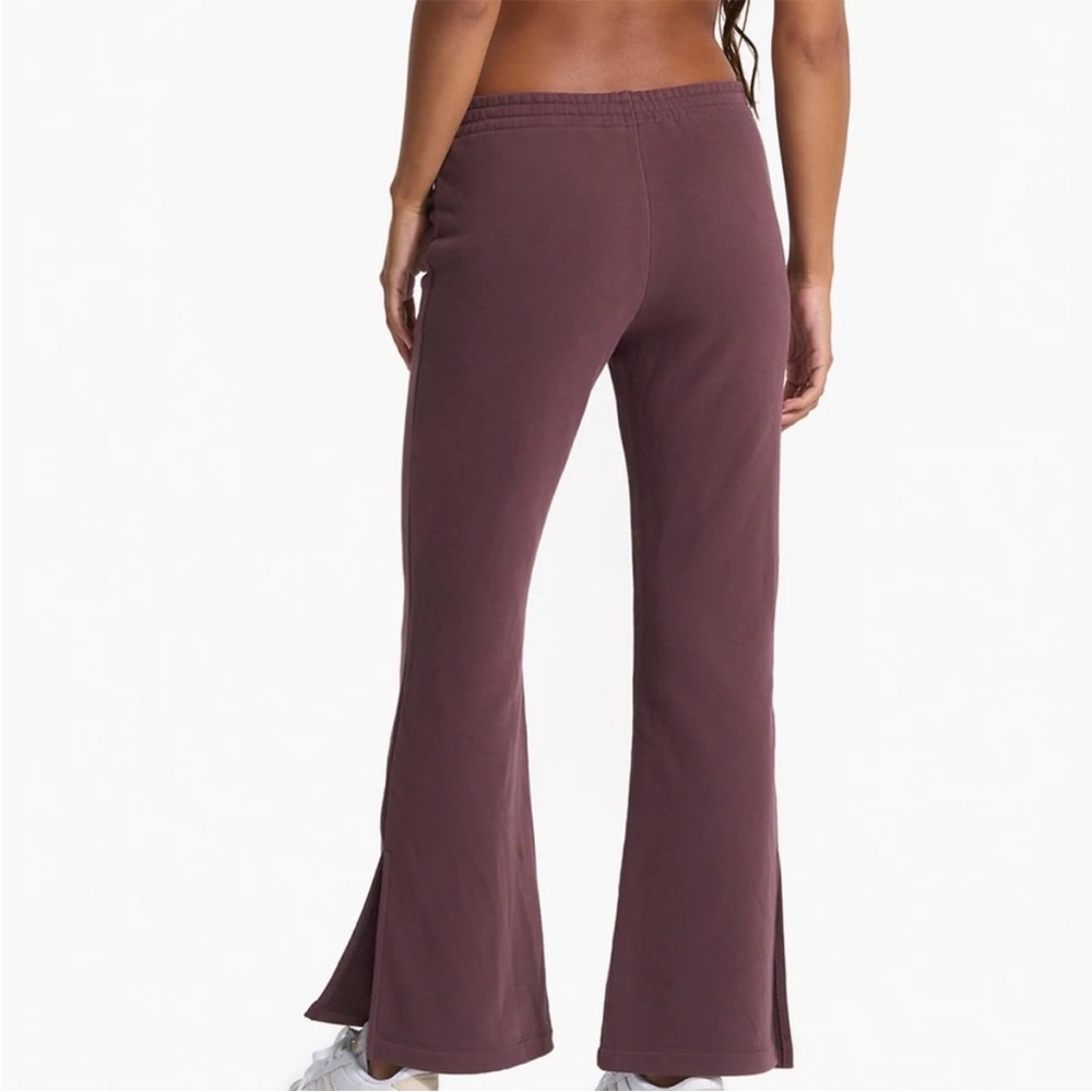 New Vuori Sedona Wideleg Sweatpant in Chestnut - Picture 9 of 10